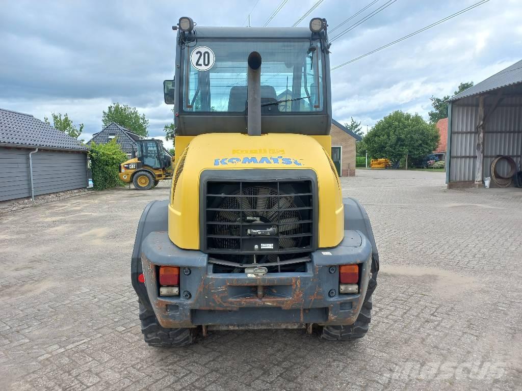 Komatsu WA 80-6 Naudoti ratiniai krautuvai