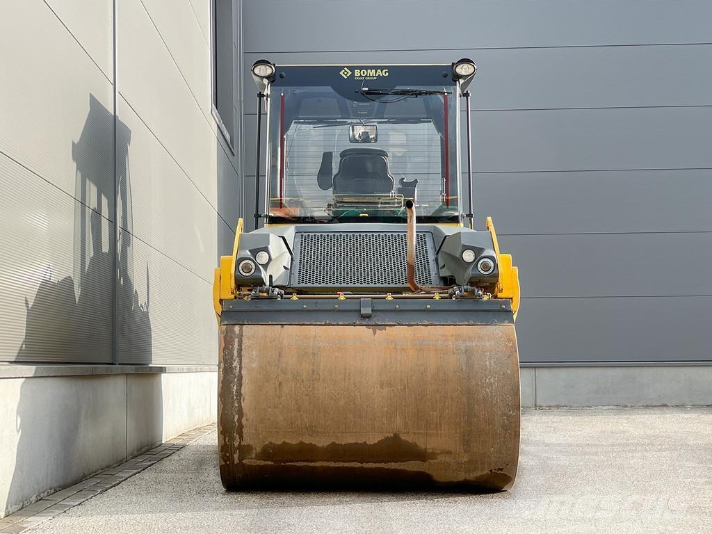 Bomag BW 151 AD-5 Porinių būgnų volai
