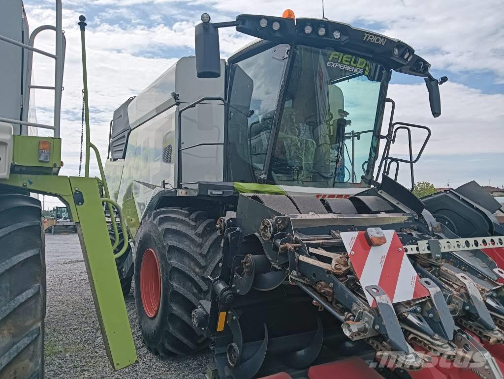 CLAAS TRION 750 Derliaus nuėmimo kombainai