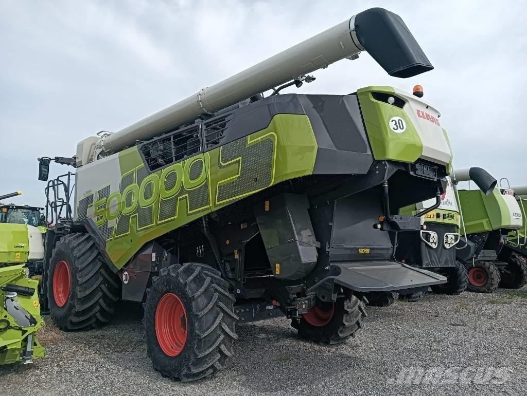 CLAAS TRION 750 Derliaus nuėmimo kombainai