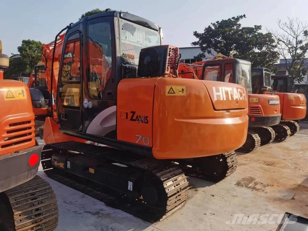 Hitachi ZX 70 Vidutinės galios ekskavatoriai 7-12 t