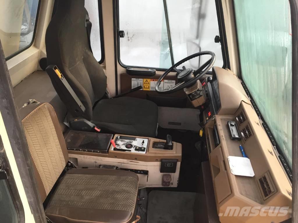 Komatsu HD 465-5 Atliekų išvežimo technika