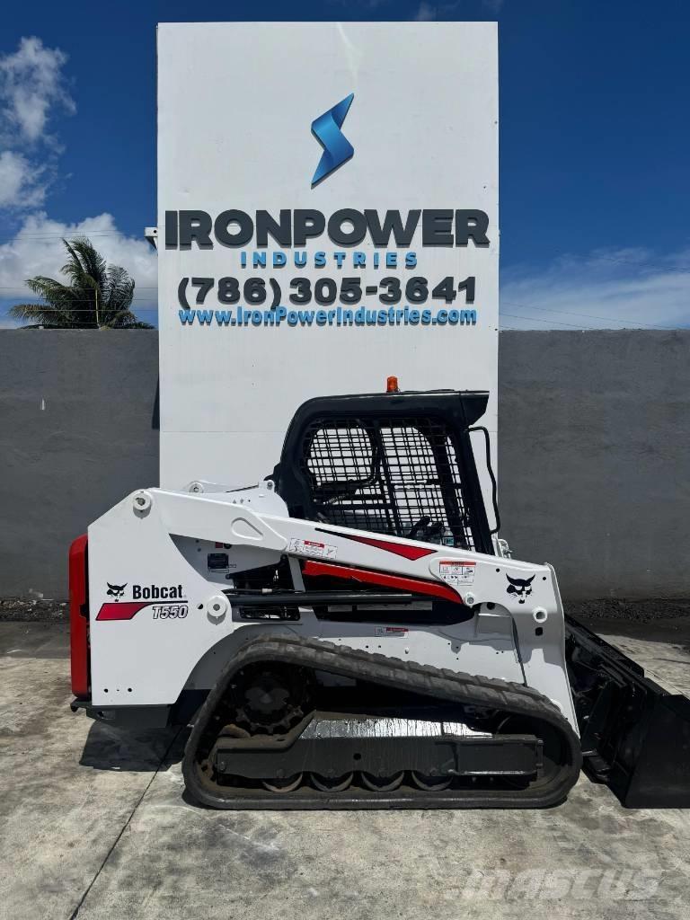 Bobcat T 550 Krautuvai su šoniniu pasukimu