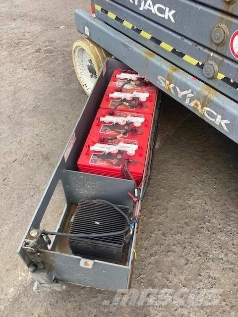 SkyJack SJ III 3226 Žirkliniai keltuvai