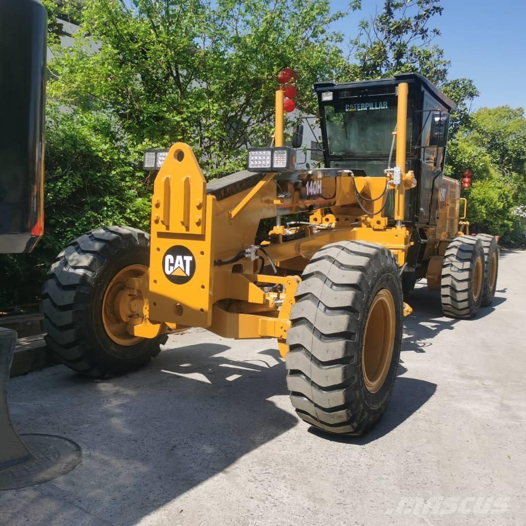 CAT 140 H Greideriai
