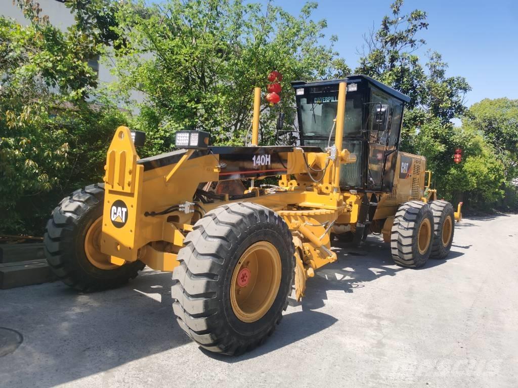 CAT 140 H Greideriai