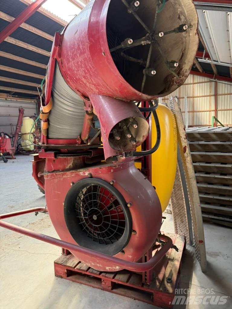 Hardi 600 SVCO Įmontuoti purkštuvai