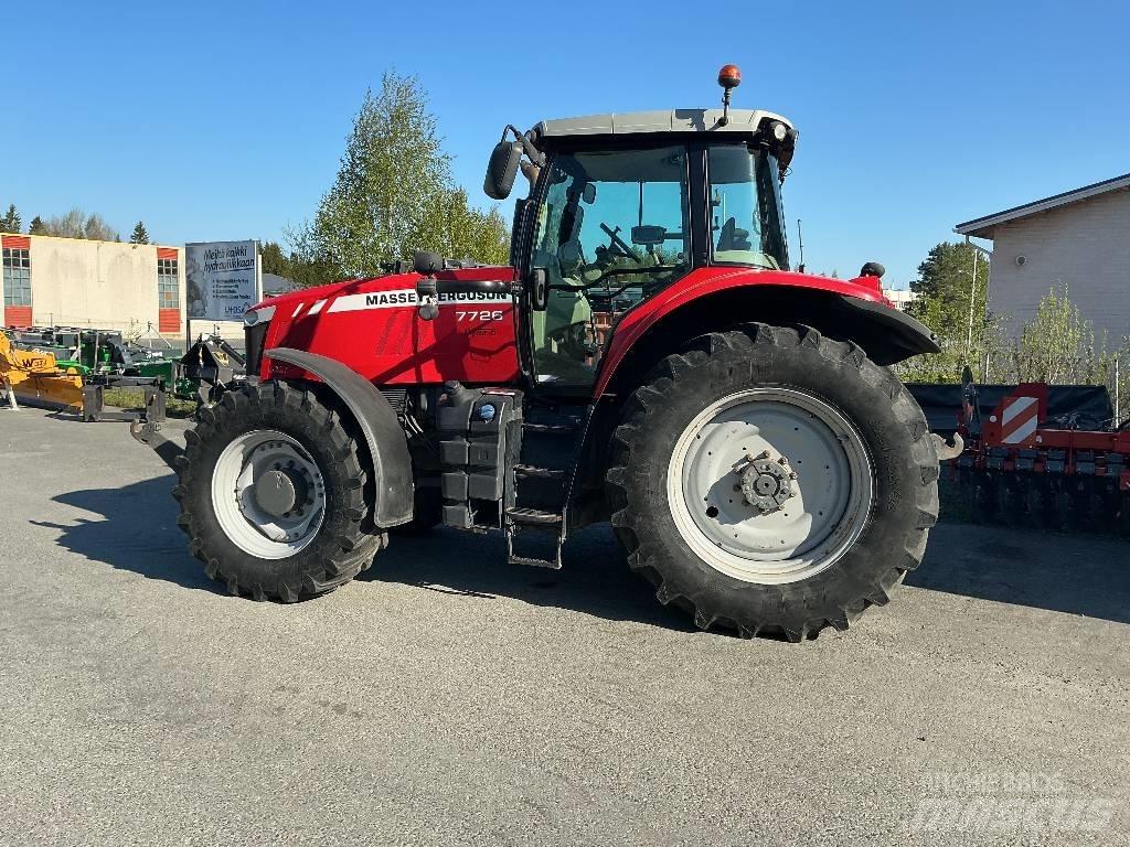 Massey Ferguson 7726 Traktoriai