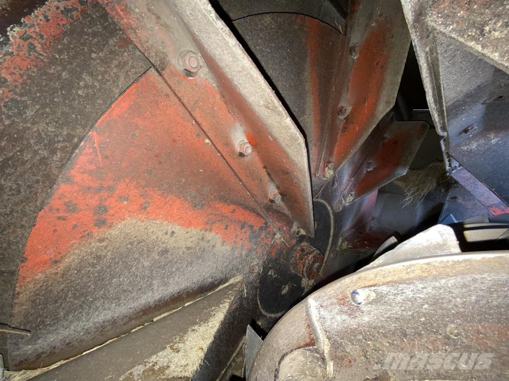 Kuhn MINOTOR 3060 Siloso iškrovimo įrengimai