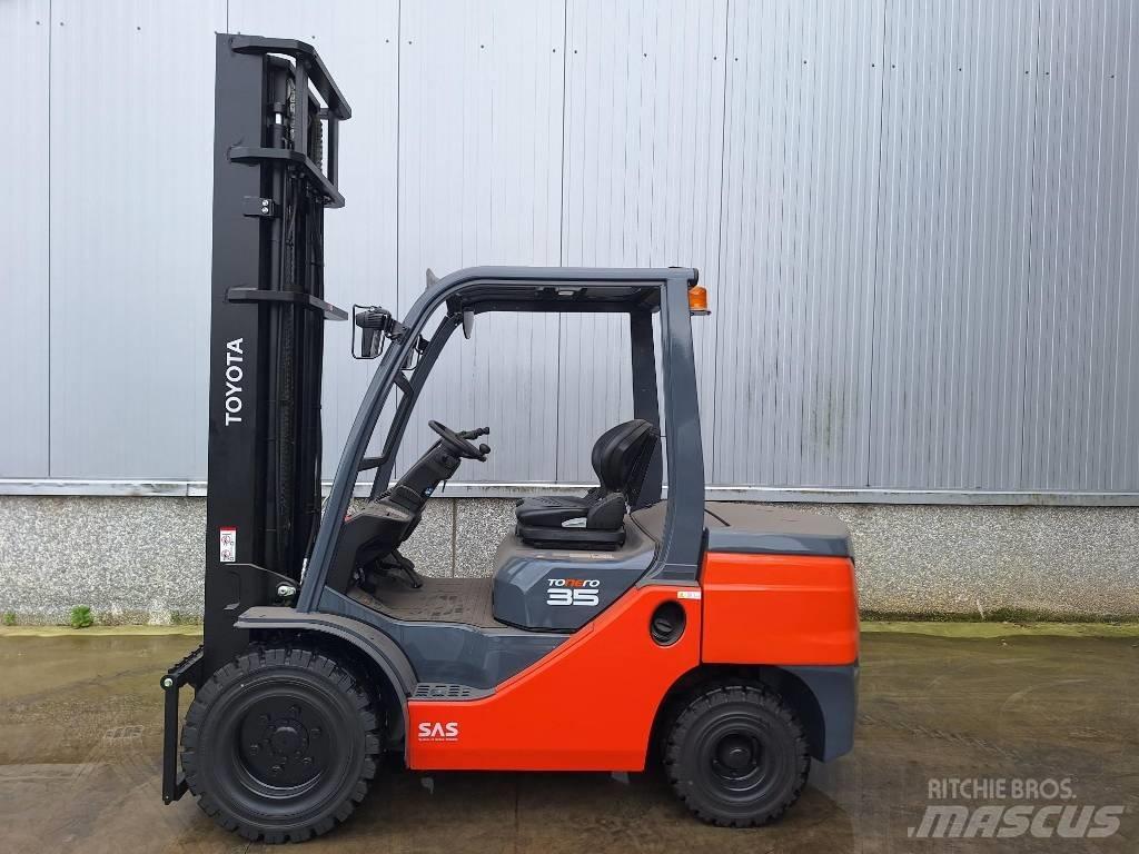Toyota 52-2 FD JF 35 Dyzeliniai krautuvai