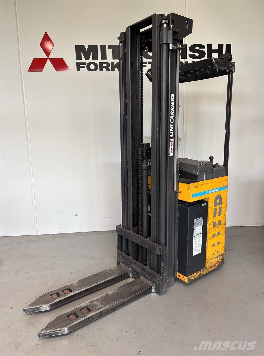 Atlet ASN200 Savaeigiai rietuvai