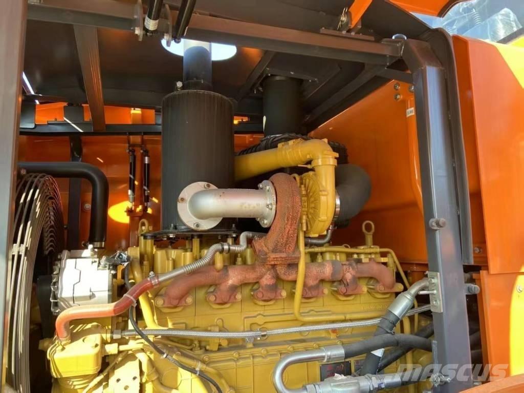 Develon SD 320 Naudoti ratiniai krautuvai