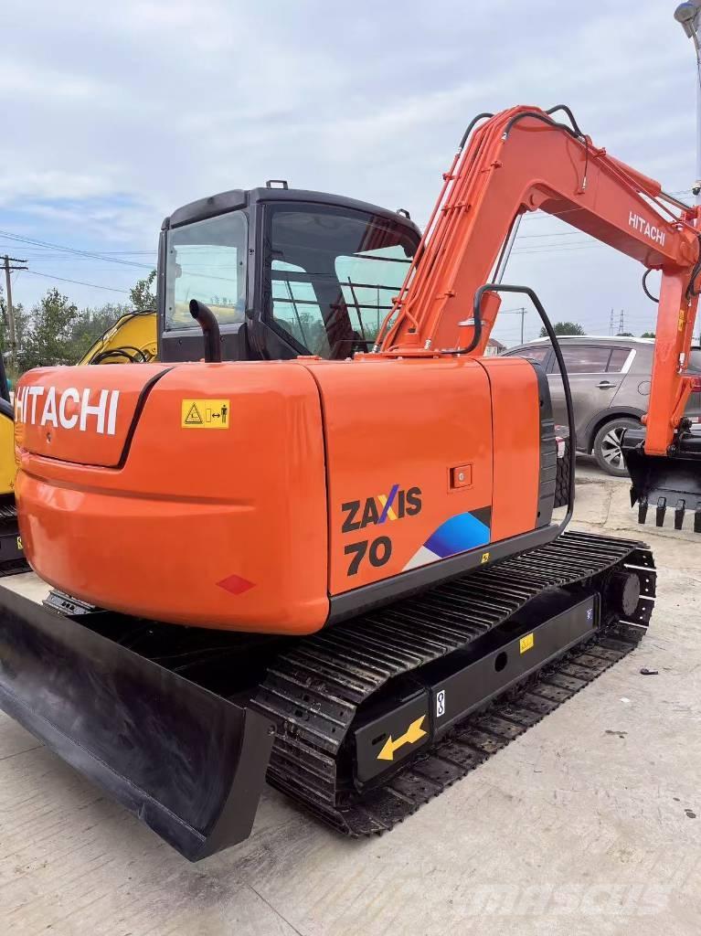 Hitachi ZX 70 Vidutinės galios ekskavatoriai 7-12 t