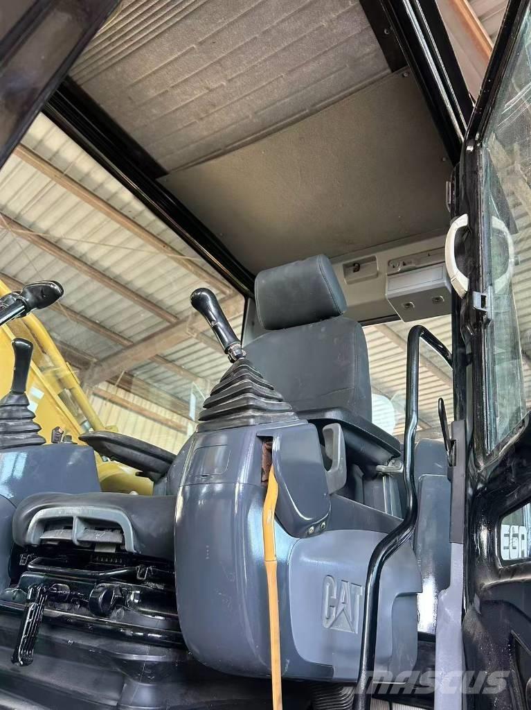 CAT 329 D Vikšriniai ekskavatoriai