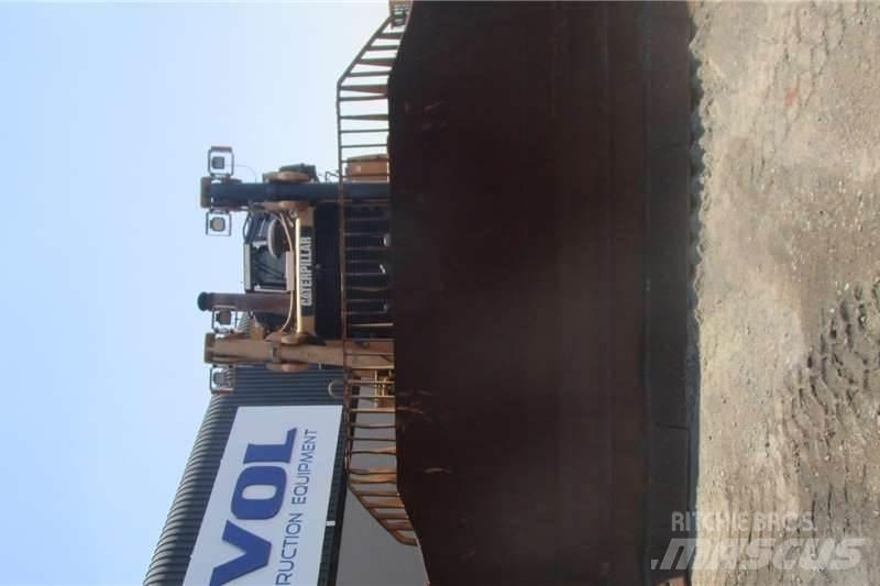 CAT D9T Vikšriniai buldozeriai