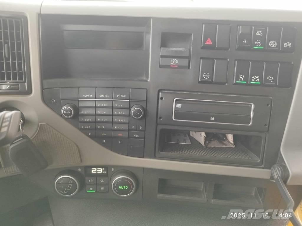 Volvo VTA3T Naudoti vilkikai