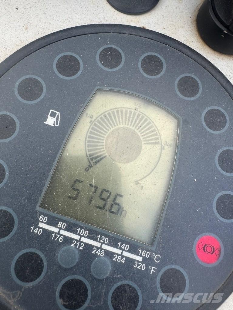Bomag 120 Porinių būgnų volai
