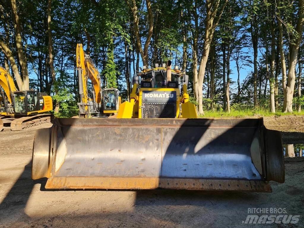 Komatsu D65PX-17 Vikšriniai buldozeriai
