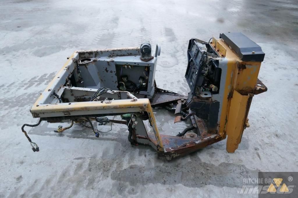 CAT 220-2800 Kabinos ir salonai
