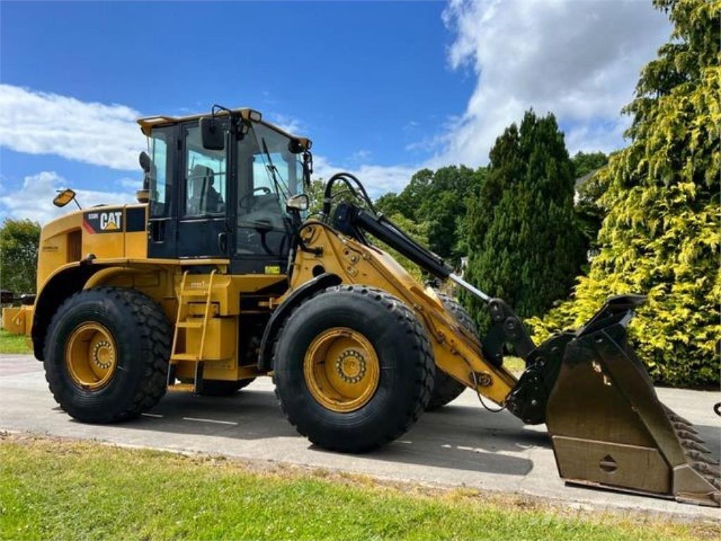 CAT 930H Naudoti ratiniai krautuvai