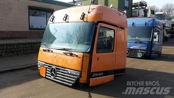 Mercedes-Benz 2540 Transportas - Kita