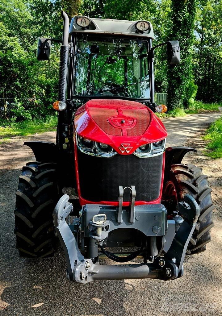 Massey Ferguson 3707 Traktoriai