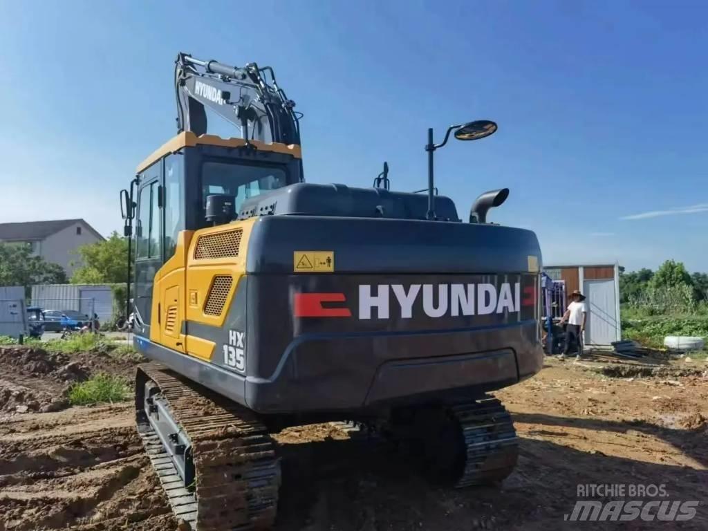 Hyundai HX135 Vikšriniai ekskavatoriai