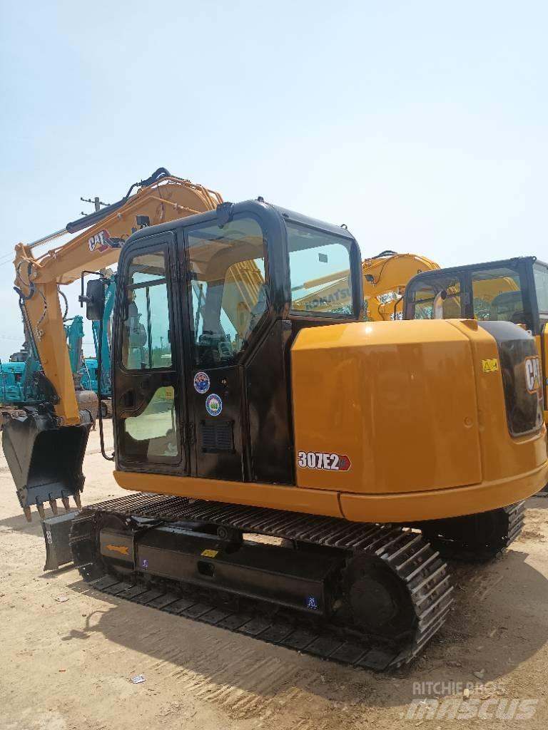 CAT 307E2 Vidutinės galios ekskavatoriai 7-12 t