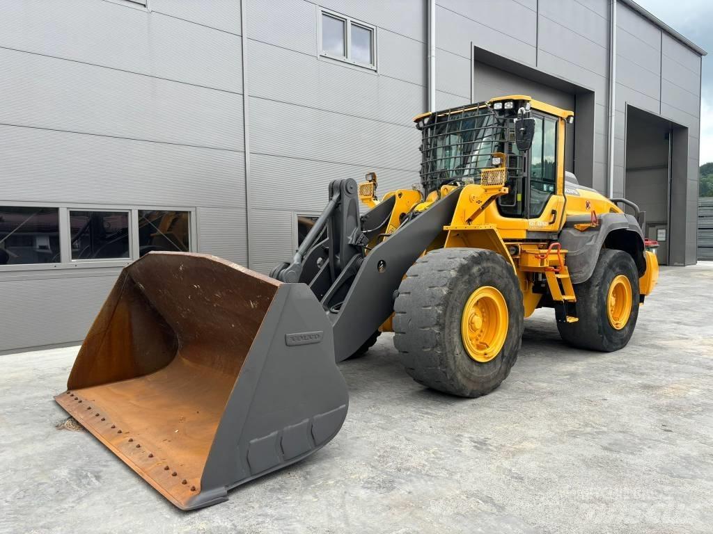 Volvo L 120 H Naudoti ratiniai krautuvai