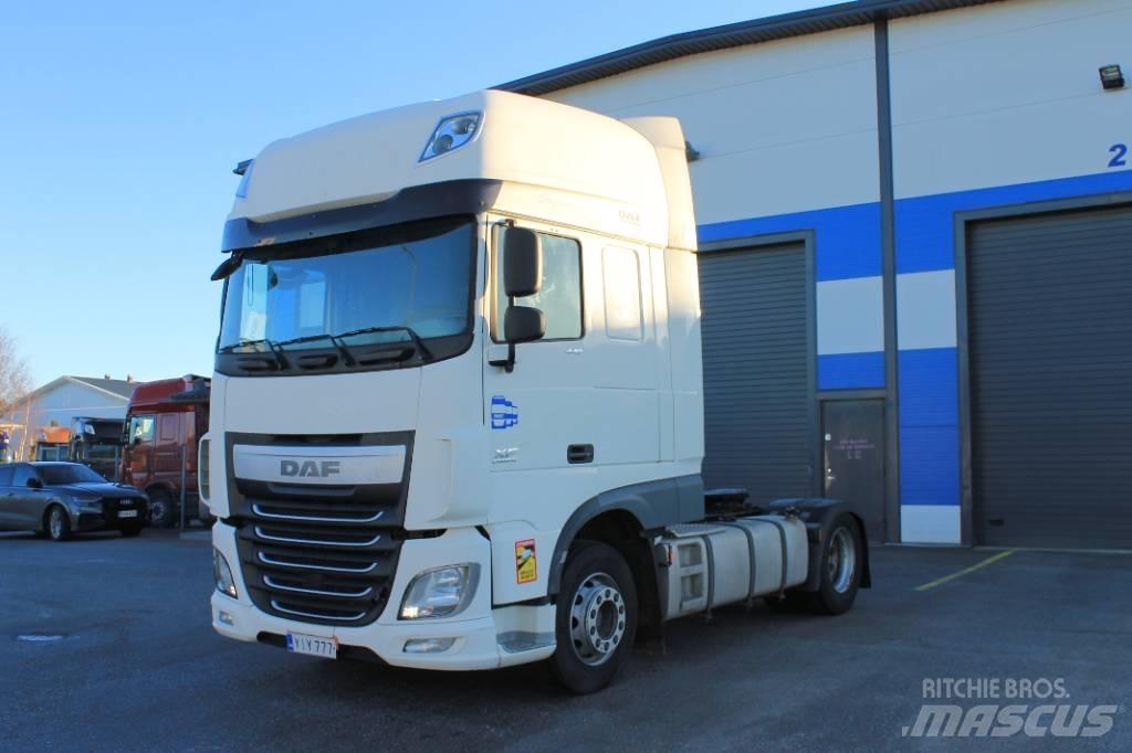 DAF XF 440 Naudoti vilkikai