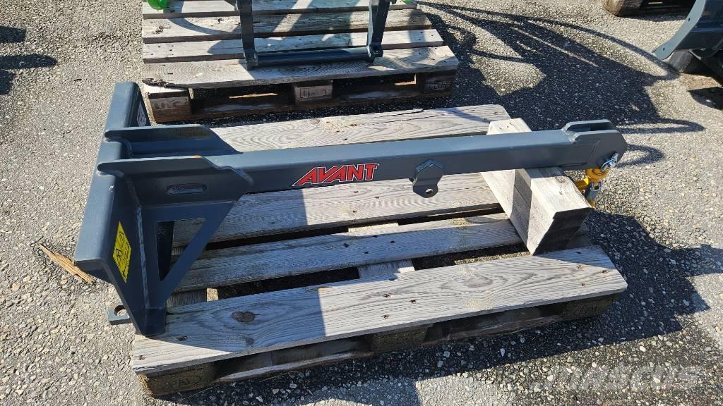 Avant Lyftbom Krautuvai su šoniniu pasukimu