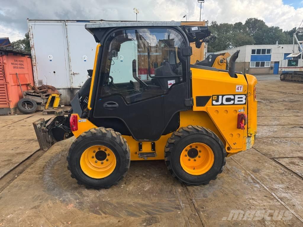 JCB 250t4 Krautuvai su šoniniu pasukimu