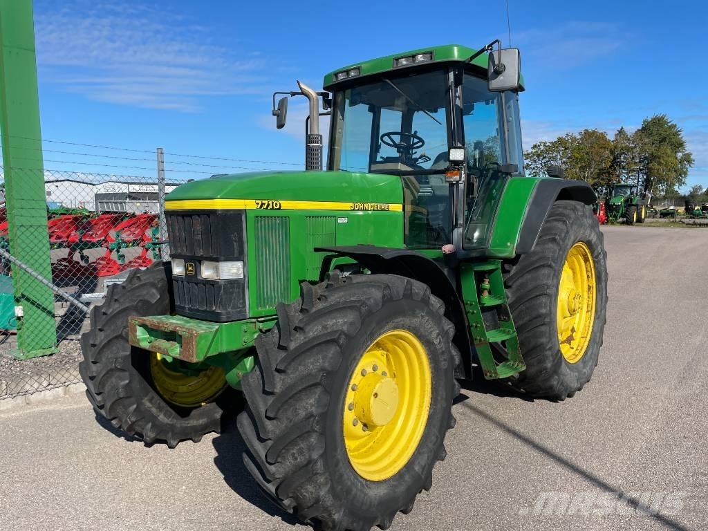 John Deere 7710 Traktoriai