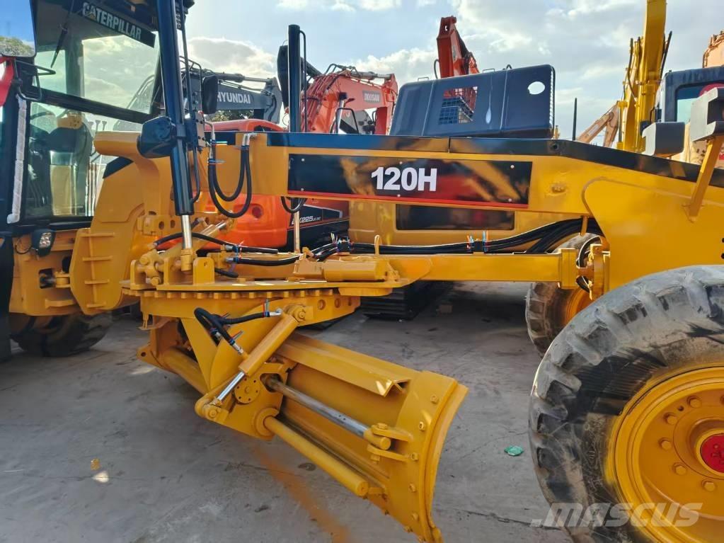CAT 120 H Greideriai