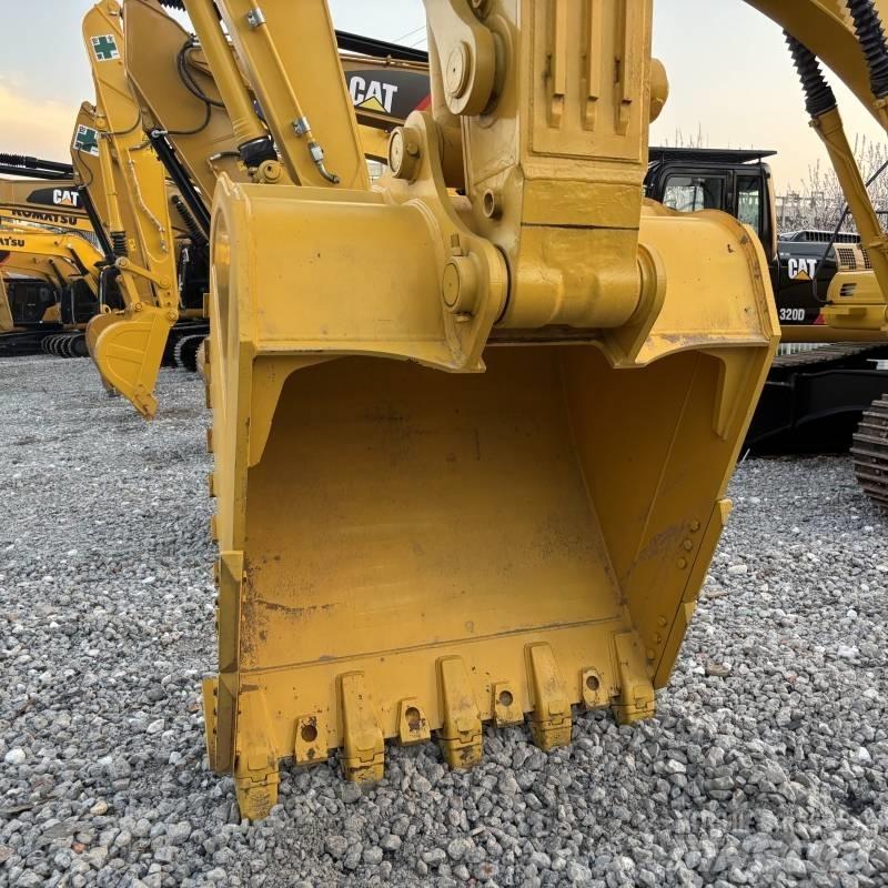 Komatsu PC 450 Vikšriniai ekskavatoriai
