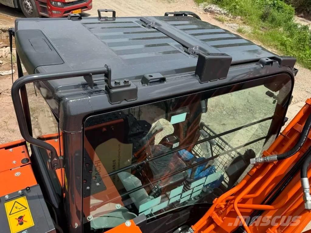 Hitachi ZX 130-6 Vikšriniai ekskavatoriai