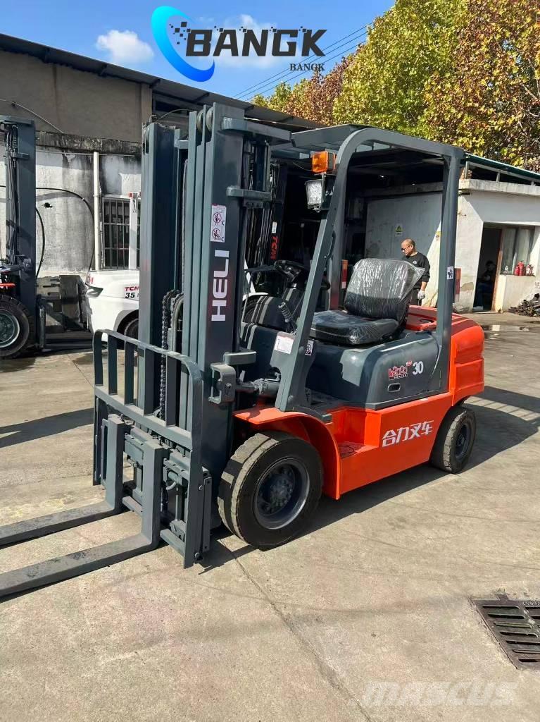 Heli K30 Dyzeliniai krautuvai