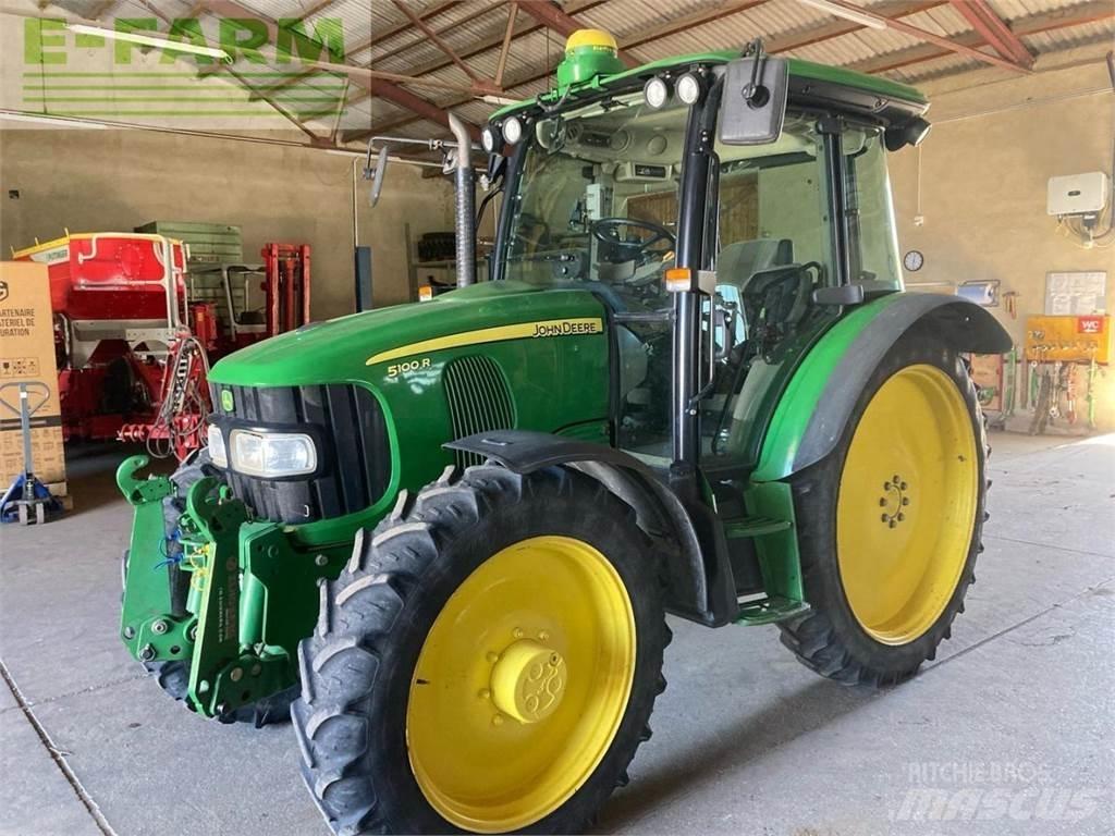 John Deere 5100R Traktoriai