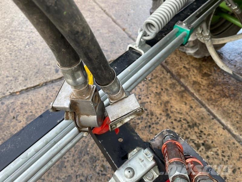 Conow BTW 24 Stačiakampių ryšulių presai