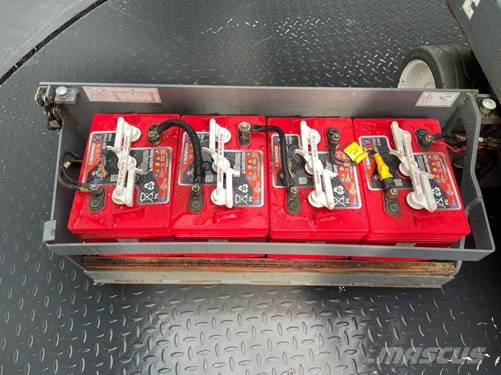 SkyJack SJ3219 Žirkliniai keltuvai
