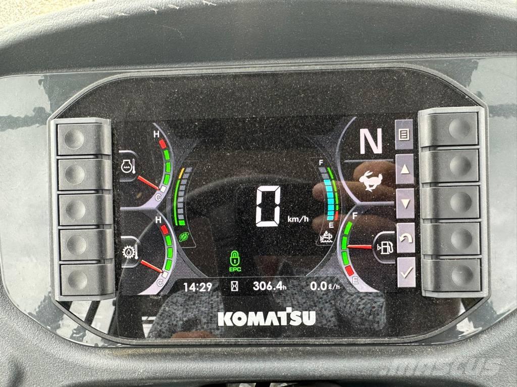 Komatsu WA 100 Naudoti ratiniai krautuvai