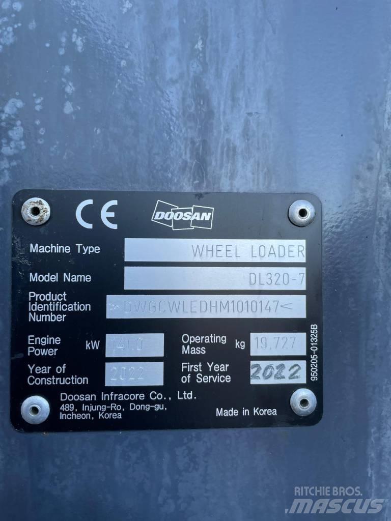 Doosan DL 320-7 Naudoti ratiniai krautuvai