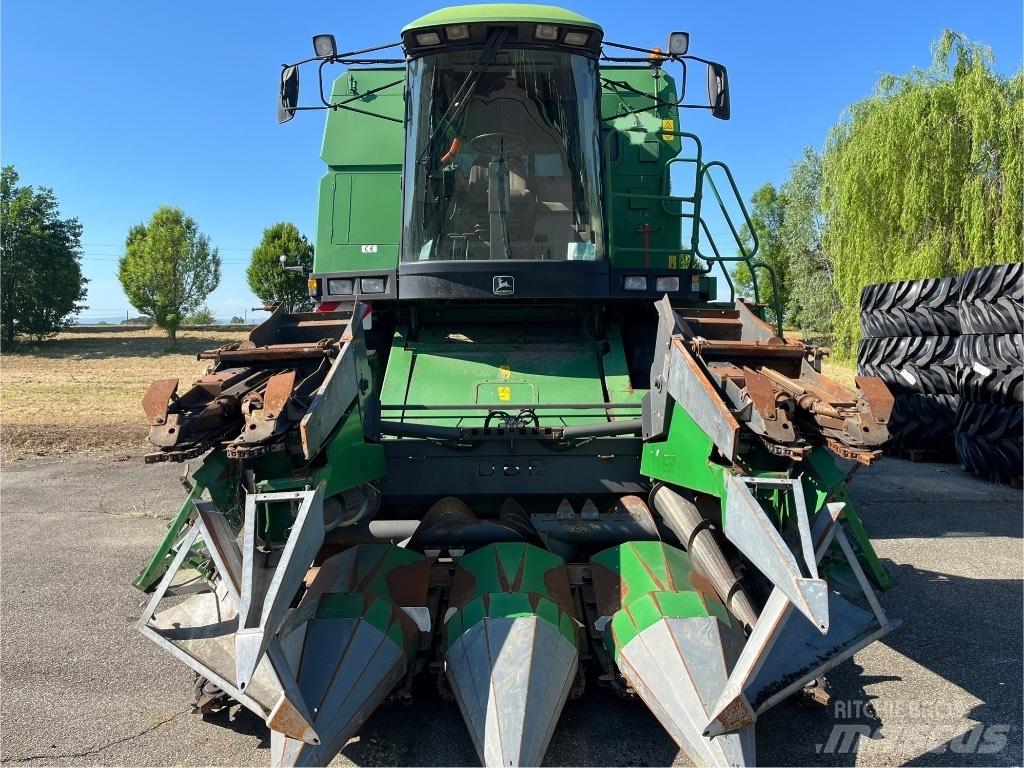 John Deere 2058 Derliaus nuėmimo kombainai