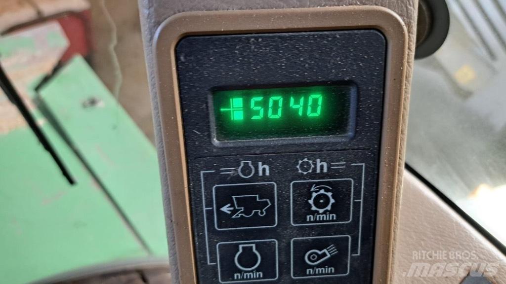 John Deere 2058 Derliaus nuėmimo kombainai