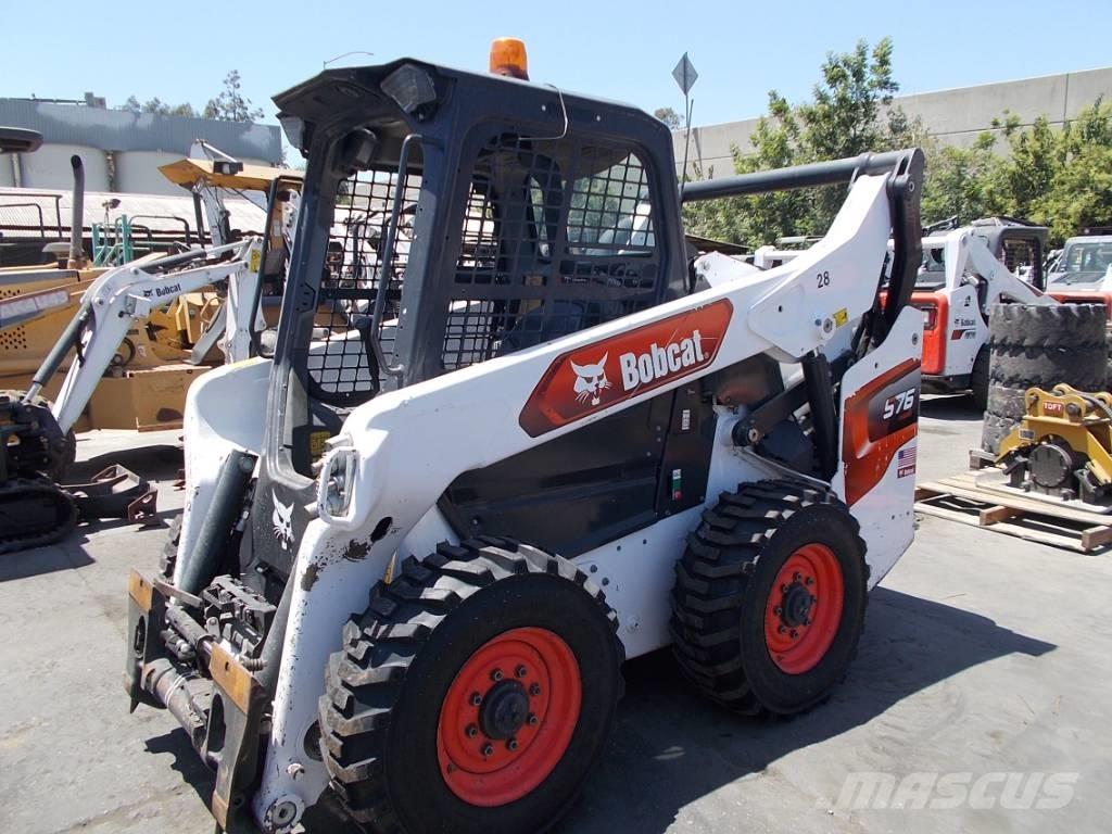 Bobcat S76 Krautuvai su šoniniu pasukimu