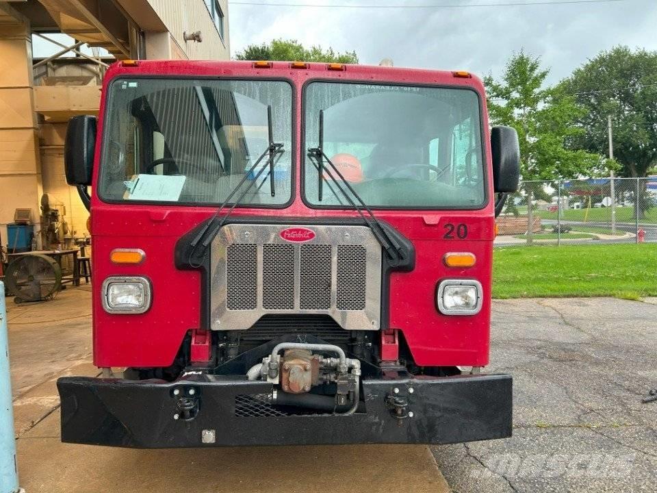 Peterbilt Loadmaster Kita