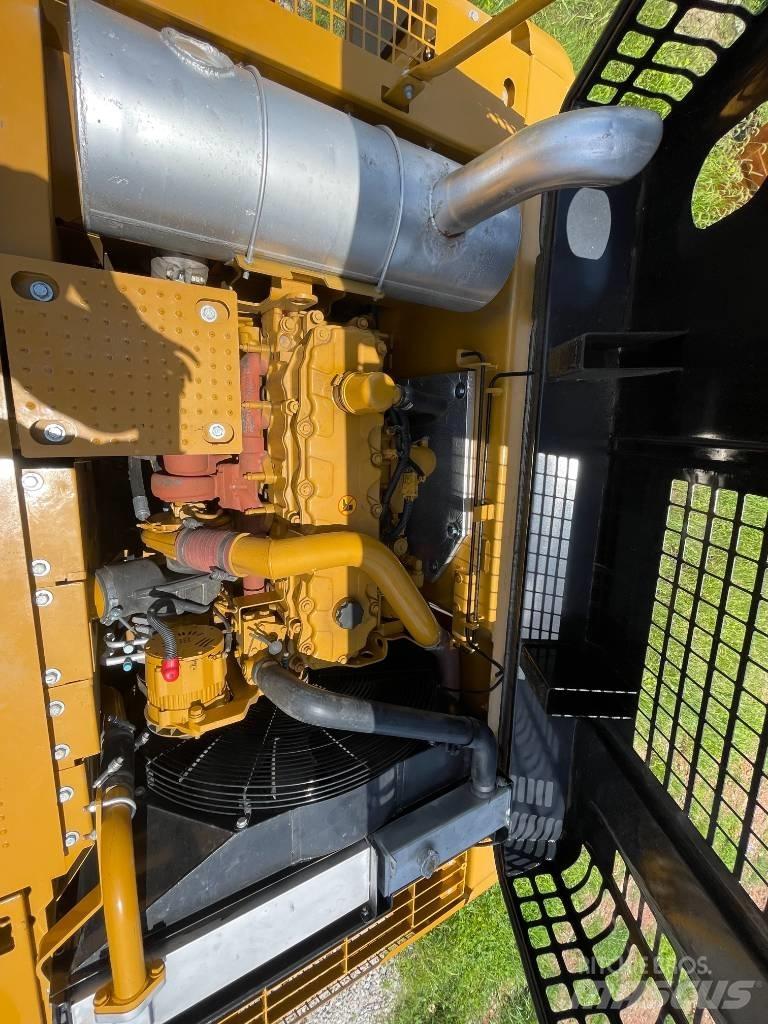 CAT 329 D Vikšriniai ekskavatoriai