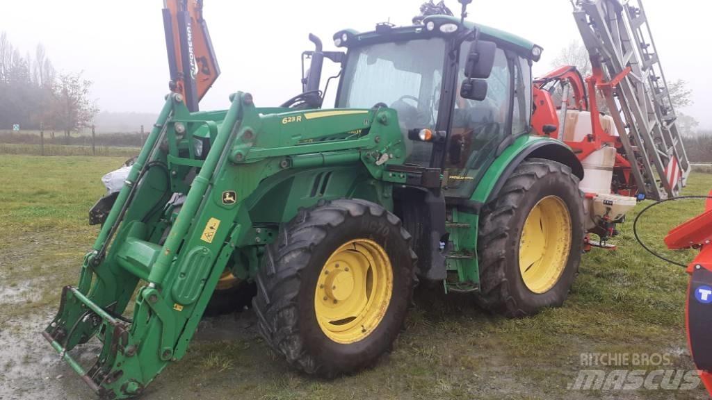 John Deere 6110 R Traktoriai