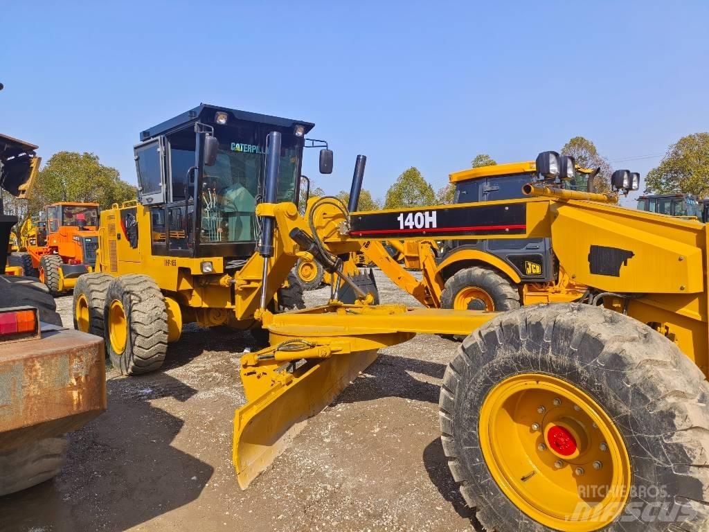 CAT 140 H Greideriai
