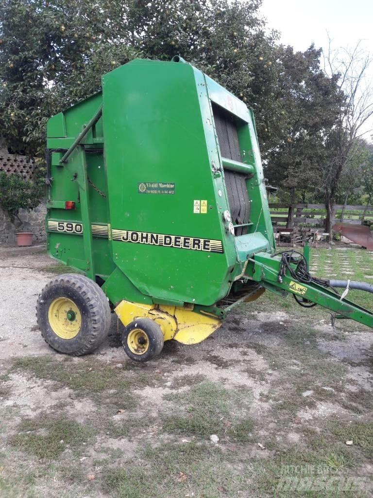 John Deere 590 Ritinių presai